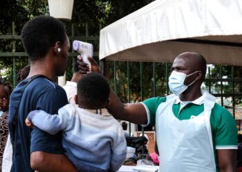 Ebola: Washington ferme ses portes aux voyageurs en provenance d’Afrique centrale après un cas américain