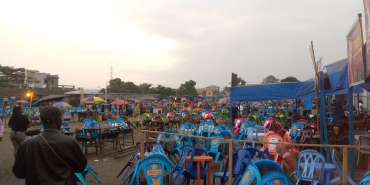 RDC : Les kermesses et activités festives interdites dans les structures sociales pour prévenir la propagation d’Ebola (Gouvernement)