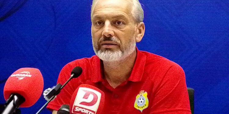 Match nul de la RDC face au Danemark : « On sentait un peu de crispation mais à la fin, on s’est créé des occasions » (Sébastien Desabre)