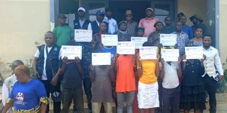 Nord-Kivu : 122 enfants dont 36 filles retirés des groupes armés à Walikale et réunifiés à leurs familles