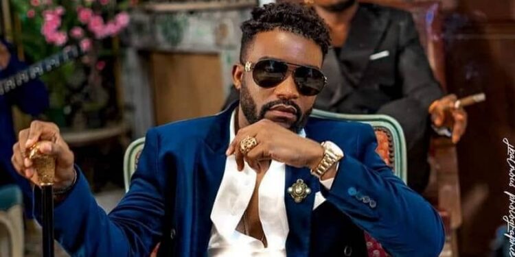 RDC : Félix Tshisekedi prévoit de décorer Fally Ipupa ce samedi à Kinshasa