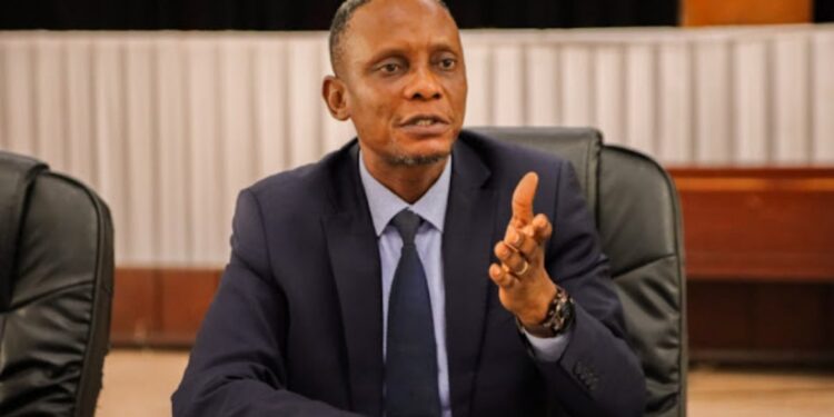 Infrastructures à Kinshasa : John Banza réaffirme la responsabilité des provinces dans la gestion de la voirie urbaine