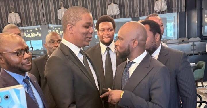 Remise et reprise à l’ARSP : le président du forum national de la jeunesse Patrick Katengo a accompagné le nouveau DG TED BELESHAYI