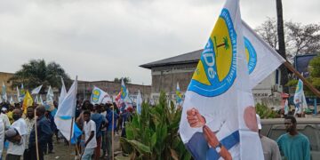 Kinshasa : Malgré le verrou sécuritaire autour du Palais du Peuple, les militants de l’ECiDé se mobilisent contre la loi référendaire