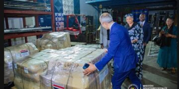 Riposte contre Ebola en RDC : Un deuxième lot de 16,5 tonnes de fournitures de l’OMS réceptionné à Kinshasa