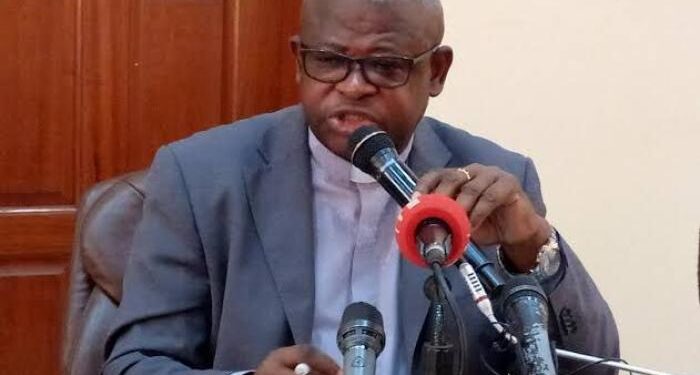 Débat sur la Constitution en RDC : L’abbé Donatien Nshole dénonce une campagne menée sans maîtrise du texte avec les moyens de l’Etat