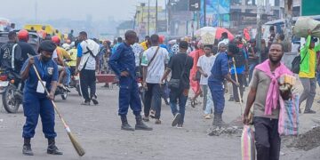 Kinshasa : La Police s’illustre dans les travaux d’assainissement sur le boulevard Lumumba à Masina (Constat)