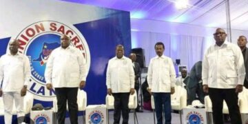 Révision constitutionnelle en RDC : L’Union Sacrée accuse certains évêques de la CENCO de « subversion » et réaffirme son soutien au référendum