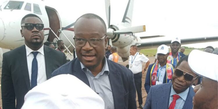 RDC : l’opposant Delly Sesanga interdit de quitter le pays, son passeport confisqué par la DGM