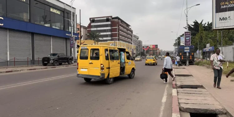 ville morte à Kinshasa : Les Kinois pris en étau entre la contestation politique et les impératifs d&rsquo;une survie économique précaire