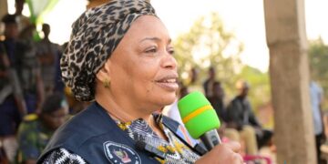 Eve Bazaiba alerte : « si Ebola se propage dans les sites des déplacés en Ituri, nous pourrions enterrer jusqu’à 1 000 personnes par jour »