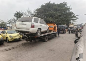 Kinshasa : Le gouvernement annonce l&rsquo;évacuation d’épaves, kiosques et hangars abandonnés à la maison communale de Bandalungwa