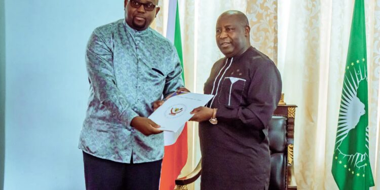 RDC: après les consultations de Bujumbura, Tshisekedi dépêche un émissaire auprès de Ndayishimiye