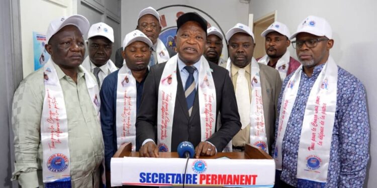 Révision constitutionnelle : Malgré le boycott de Kabuya , André Mbata rassure à une mobilisation nationale de l’Union sacrée le 22 juillet