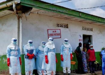 RDC : L’épidémie d’Ebola franchit le cap des 2 124 cas et 828 décès, l’alerte s’étend jusqu’à la frontière ougandaise