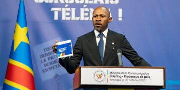 Processus de paix en RDC : Patrick Muyaya rappelle que le dialogue doit se tenir entre Congolais et dénonce des complicités avec l’agression