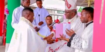 Sankuru : le diacre Robert Bila ordonné prêtre à Lusambo par Mgr Félicien Ntambue