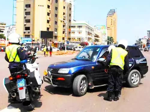 Kinshasa : la DGRK lance le recouvrement volontaire de la vignette 2026 pour les propriétaires d’engins automoteurs