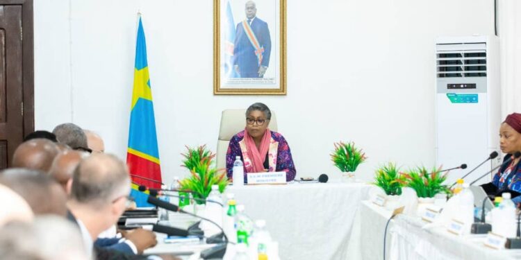 Ebola en RDC : Judith Suminwa à Kisangani pour renforcer la riposte face à une épidémie qui a déjà causé plus de 1 000 décès