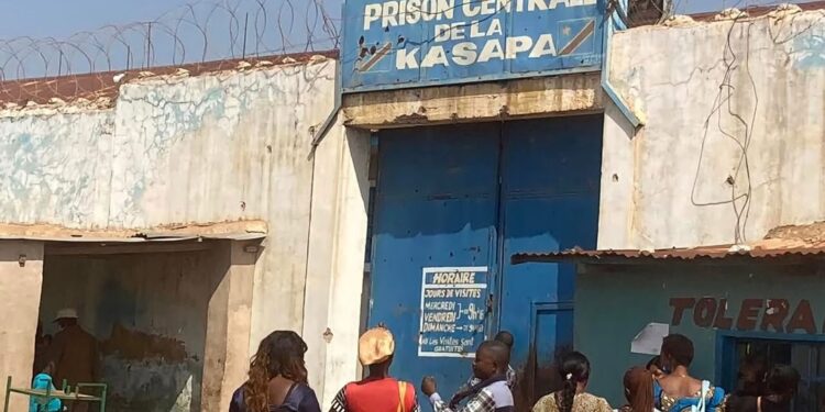 Lubumbashi : La société civile s’inquiète après l’évasion de 12 détenus lors de leur transfèrement vers la prison de Kasapa
