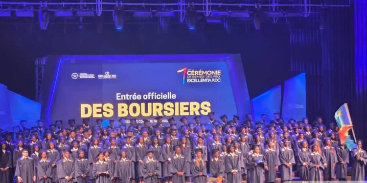 Excellence académique : Félix Tshisekedi préside la remise des bourses de la première édition nationale du programme Excellentia-RDC
