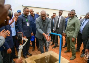 Haut-Lomami : Félix Tshisekedi inaugure l’usine de traitement d’eau de Lovoy à Kamina et met fin à 50 ans de pénurie