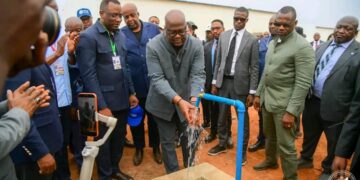 Haut-Lomami : Félix Tshisekedi inaugure l’usine de traitement d’eau de Lovoy à Kamina et met fin à 50 ans de pénurie