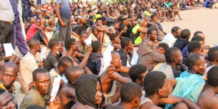 Kinshasa : la Police met la main sur plus de 570 individus soupçonnés de troubler l’ordre public à Gombe