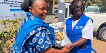 Tanganyika : le Gouverneur Christian Kitungwa dote la direction provinciale du programme national de santé mentale de moyens logistiques pour les zones de santé de Kalemie, Nyemba et Nyunzu.