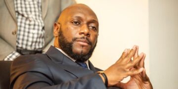 Insécurité à Kinshasa : Le DG de l’ARMP, Claude Kayembe Mbayi, échappe à une tentative d&rsquo;assassinat à son domicile