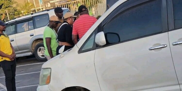 RDC : Denise Mukendi Dusauchoy arrêtée dans une localité frontalière en Tanzanie et transférée à Dar-es – salaam