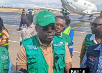 Nord-Kivu : Muhindo Nzangi distribue des semences de haricots à Butuhe et annonce la relance du Complexe Théicole de Butuhe