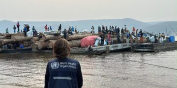 Rumeurs d’un cas d’Ebola à bord d’un bateau accosté à Kinshasa : le ministre de la Santé dément toute contamination à bord