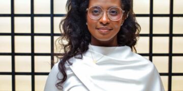 Sport : ancienne cheffe de cabinet du président de la CAF, Laetitia Muderhwa nommée secrétaire générale de la FECOFA