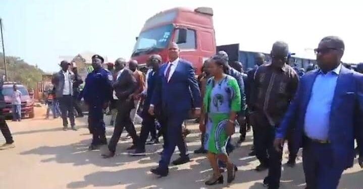 Kasumbalesa : La RDC et la Zambie s’engagent à mettre fin au transbordement illégal