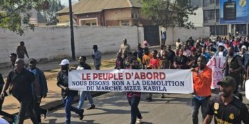 Lubumbashi : Après plusieurs cris et agitations , les vendeurs du marché Mzée sommés de rejoindre quatre marchés de la ville avant le 20 août (Communiqué)