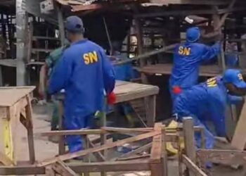 Opération d’assainissement de Kinshasa : Le marché Bayaka tombe, l’avenue Kapela libérée des occupations illégales
