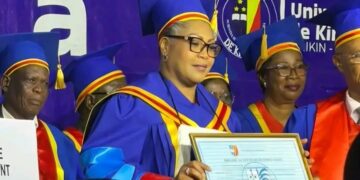 RDC : l’UNIKIN décerne un doctorat honoris causa à la Première ministre Judith Suminwa
