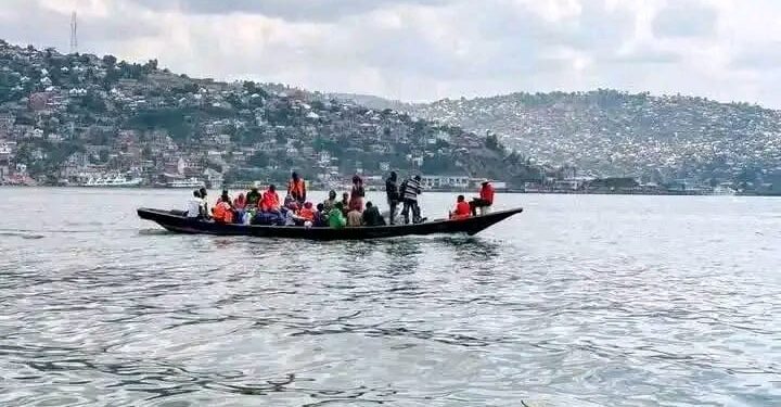 Tanganyika : Une pirogue motorisée chavire sur le lac, aucune perte en vie humaine signalée