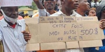 RDC : des enseignants conditionnent la rentrée scolaire à la paie d’un salaire minimum de 500 USD