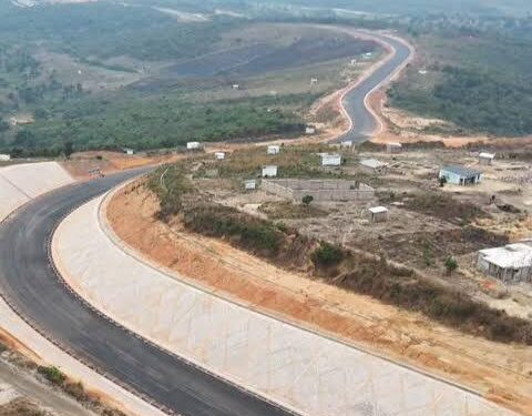 Kinshasa : le gouvernement interdit toute construction dans les périmètres de la rocade Sud-Est–Sud-Ouest