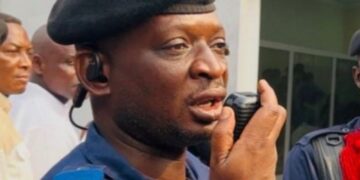 RDC : Le commissaire Israël Sanga, l’homme qui défiait les inciviques routiers à Kinshasa serait aux arrêts depuis quelques jours