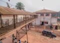 Kongo Central : La prison de Mbanza-Ngungu surpeuplée à près de 300 %, Guillaume Ngefa face à l’urgence carcérale