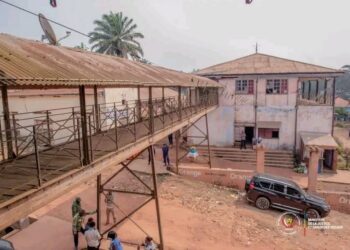 Kongo Central : La prison de Mbanza-Ngungu surpeuplée à près de 300 %, Guillaume Ngefa face à l’urgence carcérale