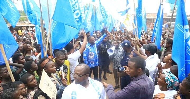Itinérance dans le grand Katanga : A la cité de KABONDO DIANDA, John KASWAMANGA insiste sur le Dialogue initié par le Président Félix TSHISEKEDI