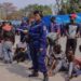 Kinshasa renforce la lutte contre l’insécurité : 15 présumés inciviques présentés par la PNC à Gombe