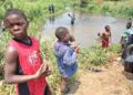 Lubumbashi : Des poissons retrouvés morts dans la rivière Mampala, les autorités appellent à ne pas les consommer