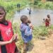 Lubumbashi : Des poissons retrouvés morts dans la rivière Mampala, les autorités appellent à ne pas les consommer