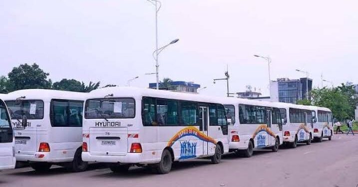 RDC : 490 bus « Esprit de vie » annoncés à Kinshasa et Matadi, le projet TRAK attendu dès janvier 2027 pour fluidifier le trafic