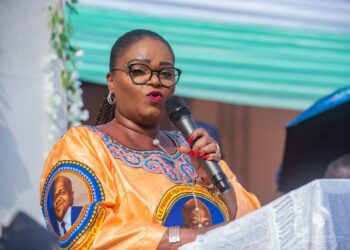RDC : le Sénat condamne les conditions d’interpellation de la sénatrice Carole Agito